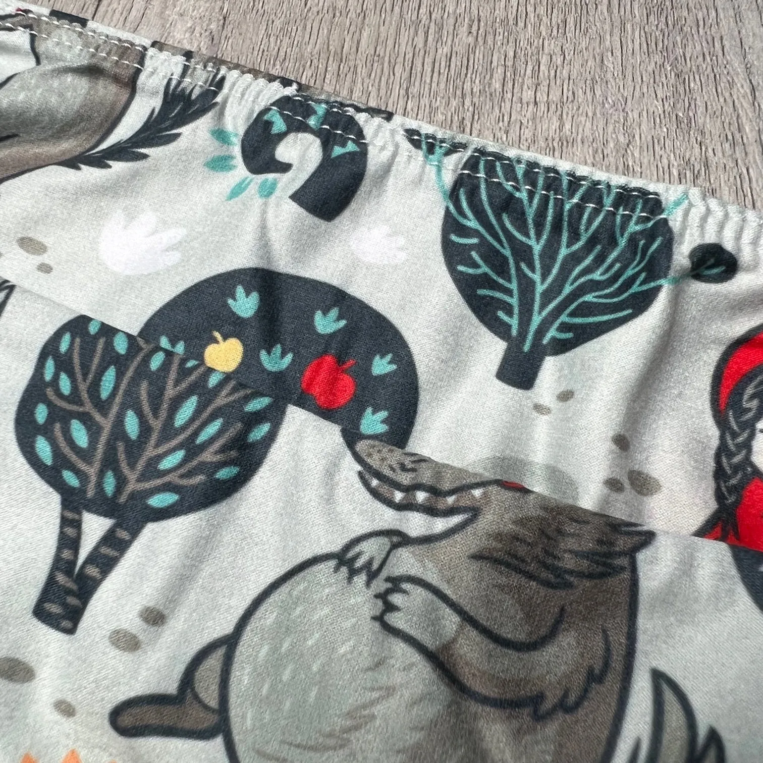 Little Red & The Wolf Soft Leggings