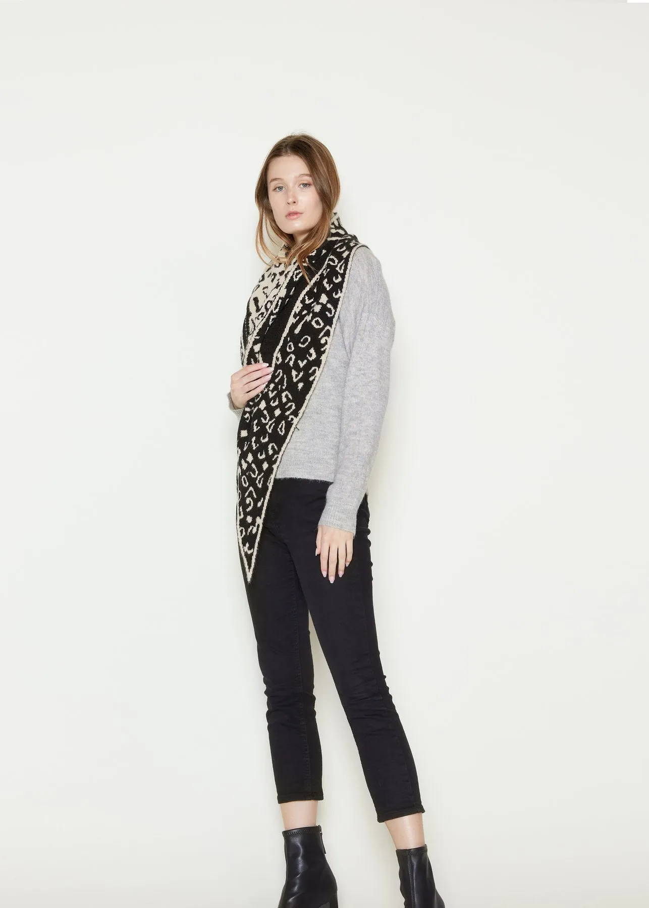 Look By M Leopard Pattern Diamond Scarf MSF2958