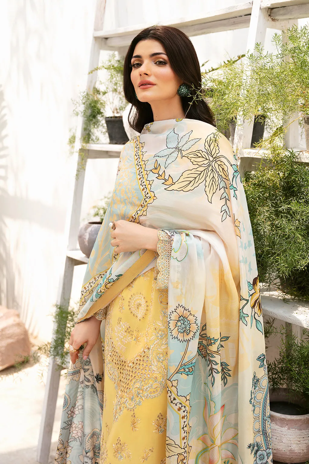 Ramsha Andaaz Vol-09 Embroidered Luxury Lawn Unstitched 3Pc Suit Z-910