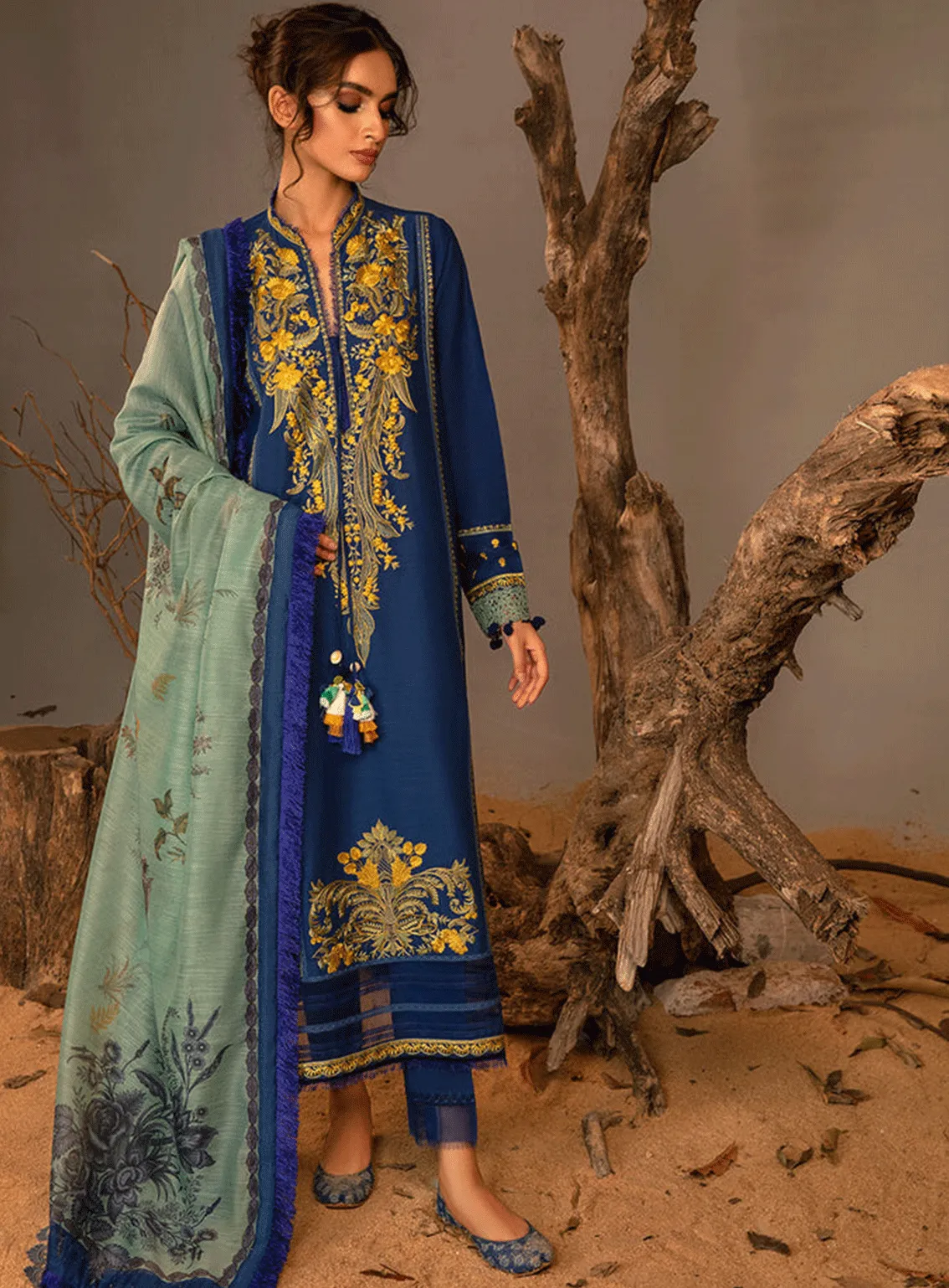 Sobia Nazir Embroidered Slub Unstitched 3 Piece Suit - SN23AW 4A