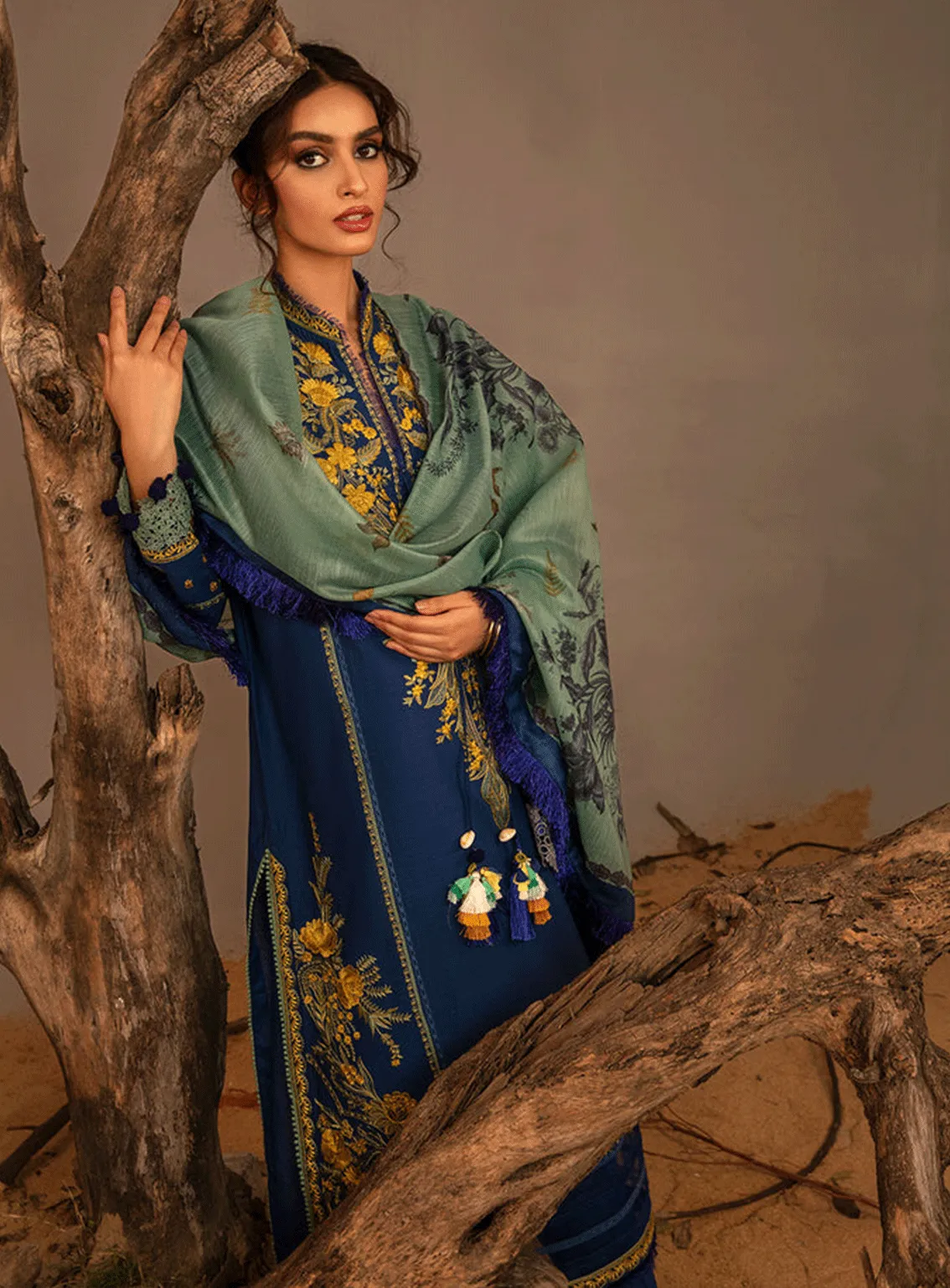 Sobia Nazir Embroidered Slub Unstitched 3 Piece Suit - SN23AW 4A