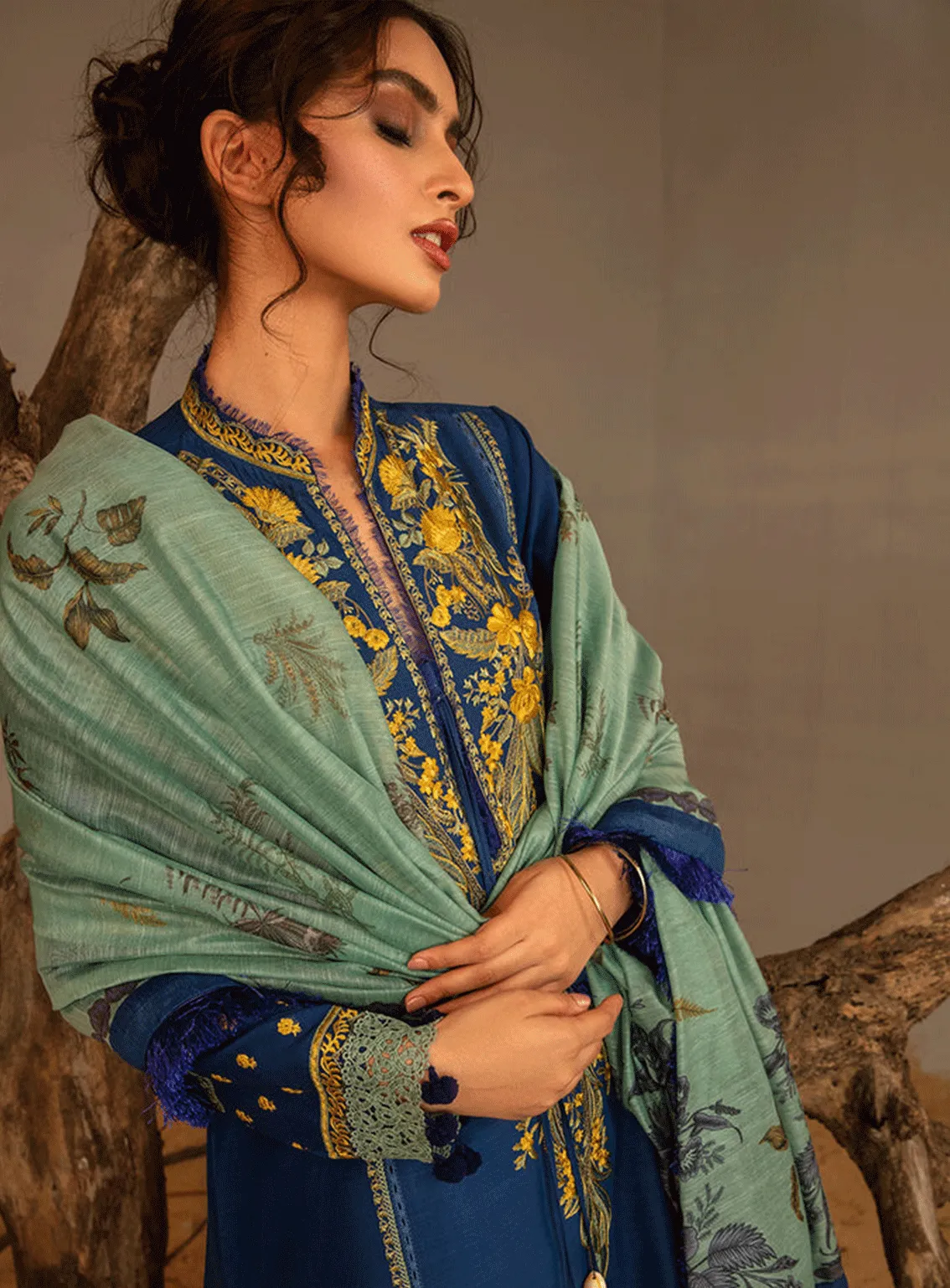 Sobia Nazir Embroidered Slub Unstitched 3 Piece Suit - SN23AW 4A