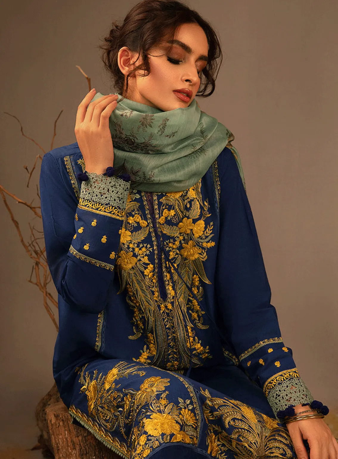 Sobia Nazir Embroidered Slub Unstitched 3 Piece Suit - SN23AW 4A