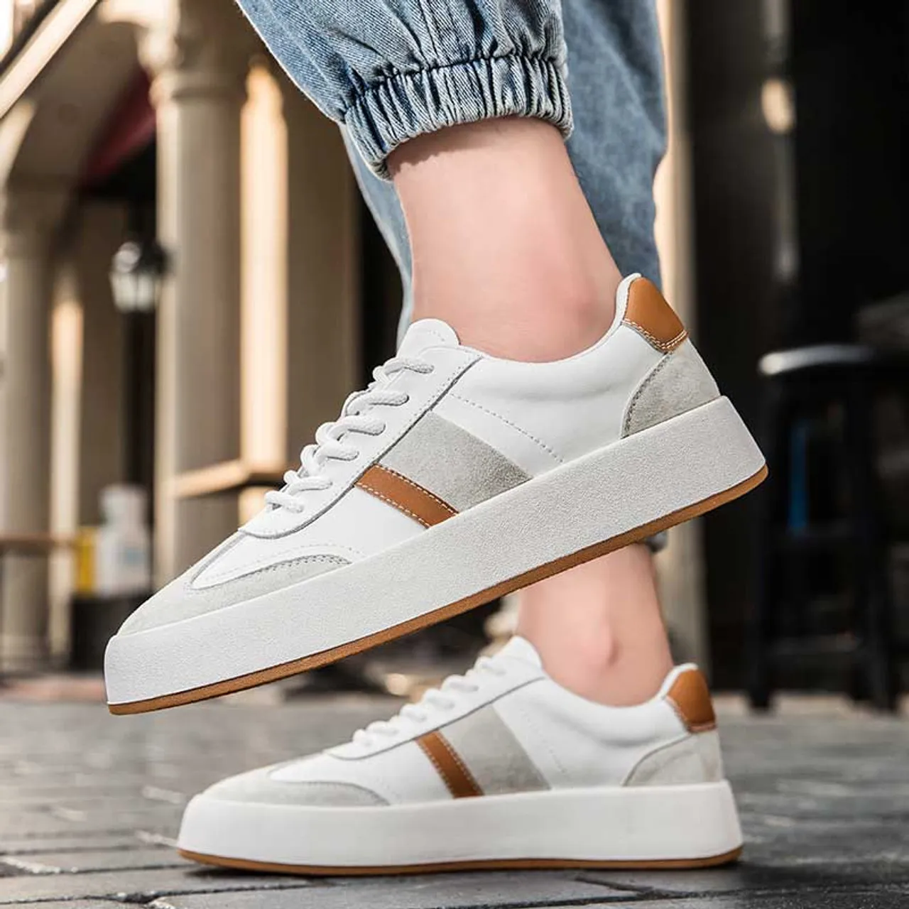 White brown stripe casual shoe sneaker